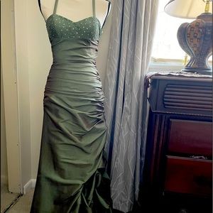 Stunning evening formal dress.